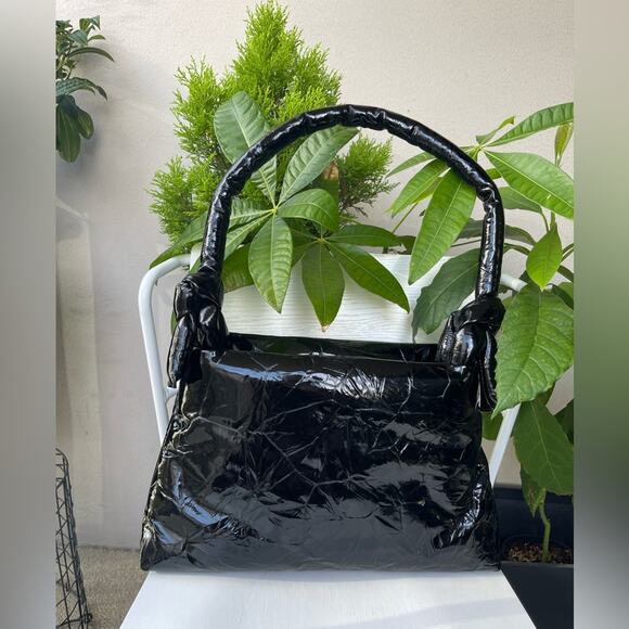 🌿 KASSL Bag Lady Lacquered Leather Shoulder Bag in Black - Picture 3 of 17